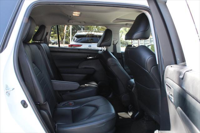 used 2023 Toyota Highlander car, priced at $34,985