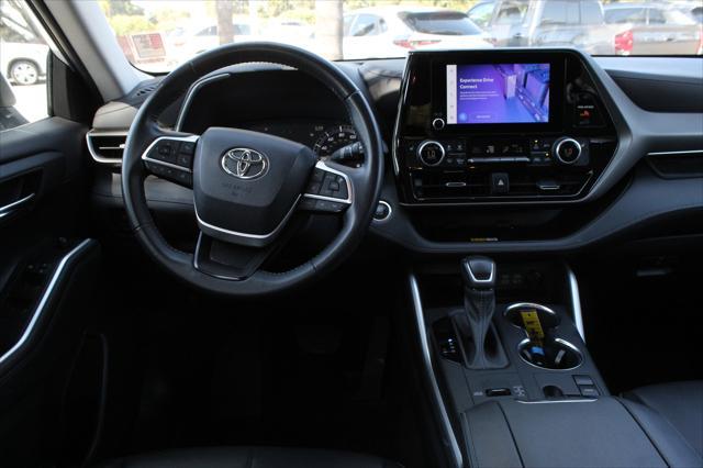 used 2023 Toyota Highlander car, priced at $34,985