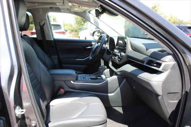 used 2023 Toyota Highlander car, priced at $39,695