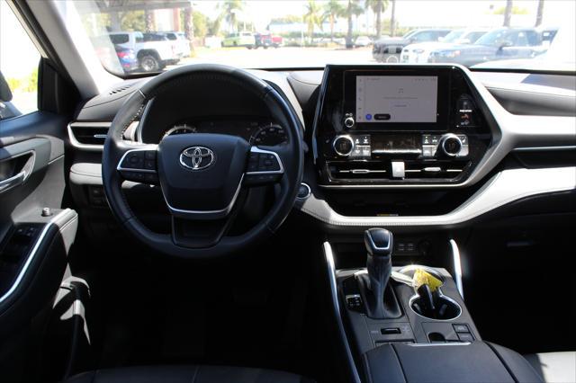 used 2023 Toyota Highlander car, priced at $39,695