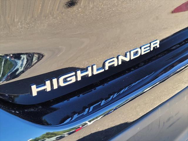 used 2021 Toyota Highlander car, priced at $28,985