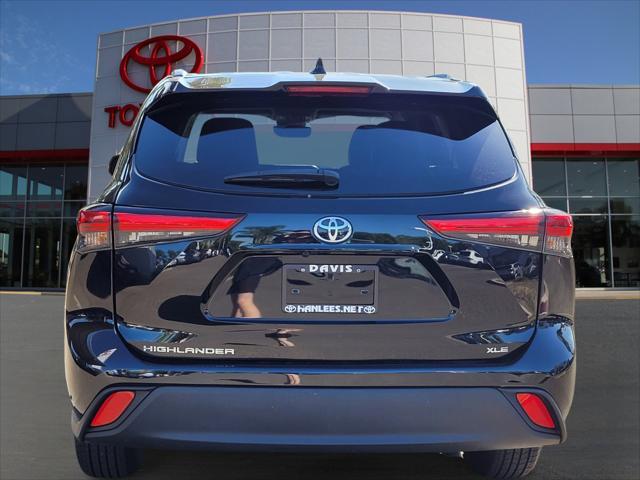 used 2021 Toyota Highlander car, priced at $28,985