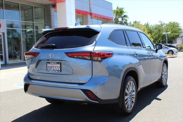 used 2022 Toyota Highlander car, priced at $43,985