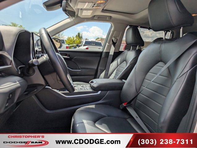 used 2024 Toyota Highlander car, priced at $40,983