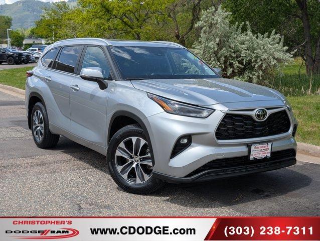 used 2024 Toyota Highlander car, priced at $41,992