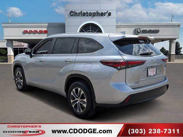 used 2024 Toyota Highlander car, priced at $38,483