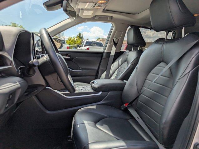 used 2024 Toyota Highlander car, priced at $41,992