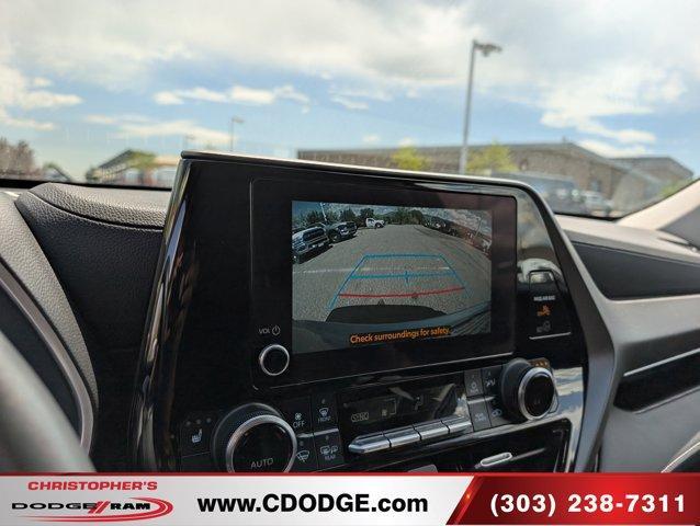 used 2024 Toyota Highlander car, priced at $40,983