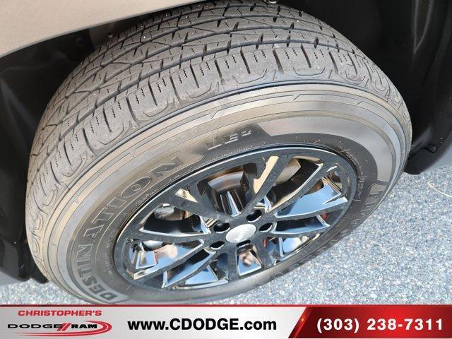 used 2022 Jeep Cherokee car, priced at $22,962