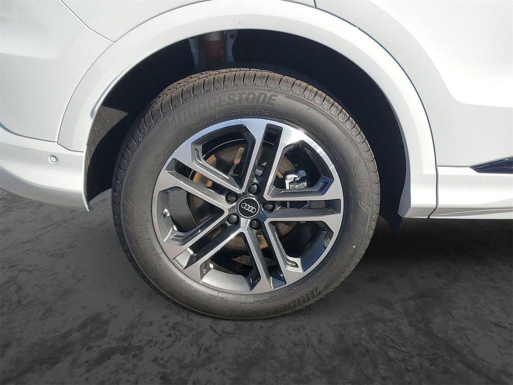 new 2025 Audi Q5 car, priced at $54,396