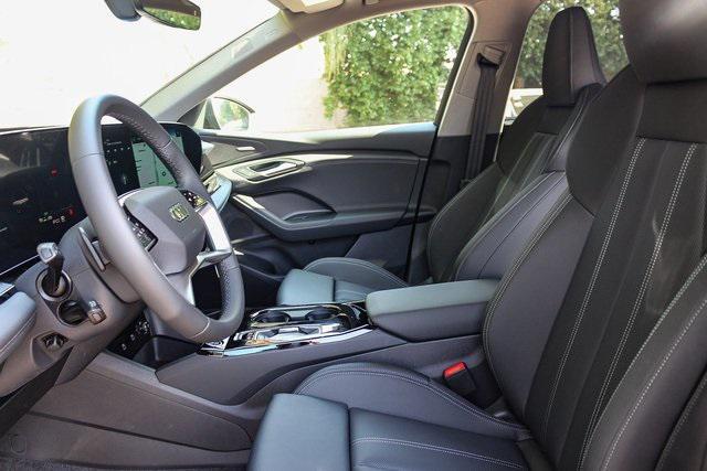 new 2025 Audi Q6 e-tron car, priced at $65,652