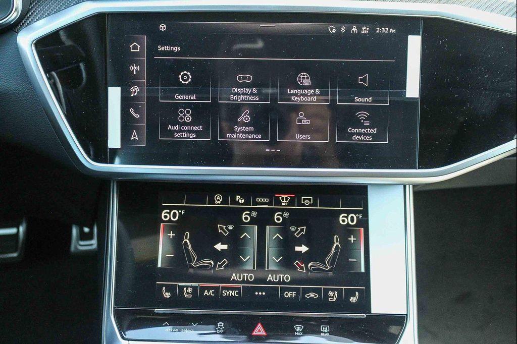 new 2025 Audi RS 6 Avant car, priced at $158,490