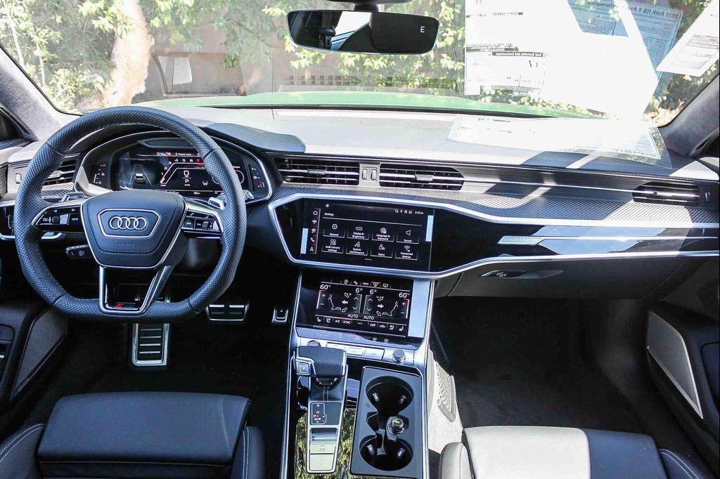 new 2025 Audi RS 6 Avant car, priced at $158,490