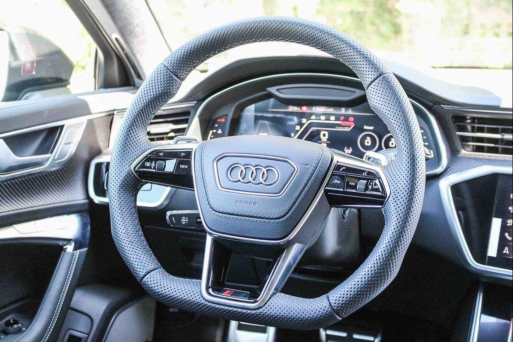 new 2025 Audi RS 6 Avant car, priced at $158,490