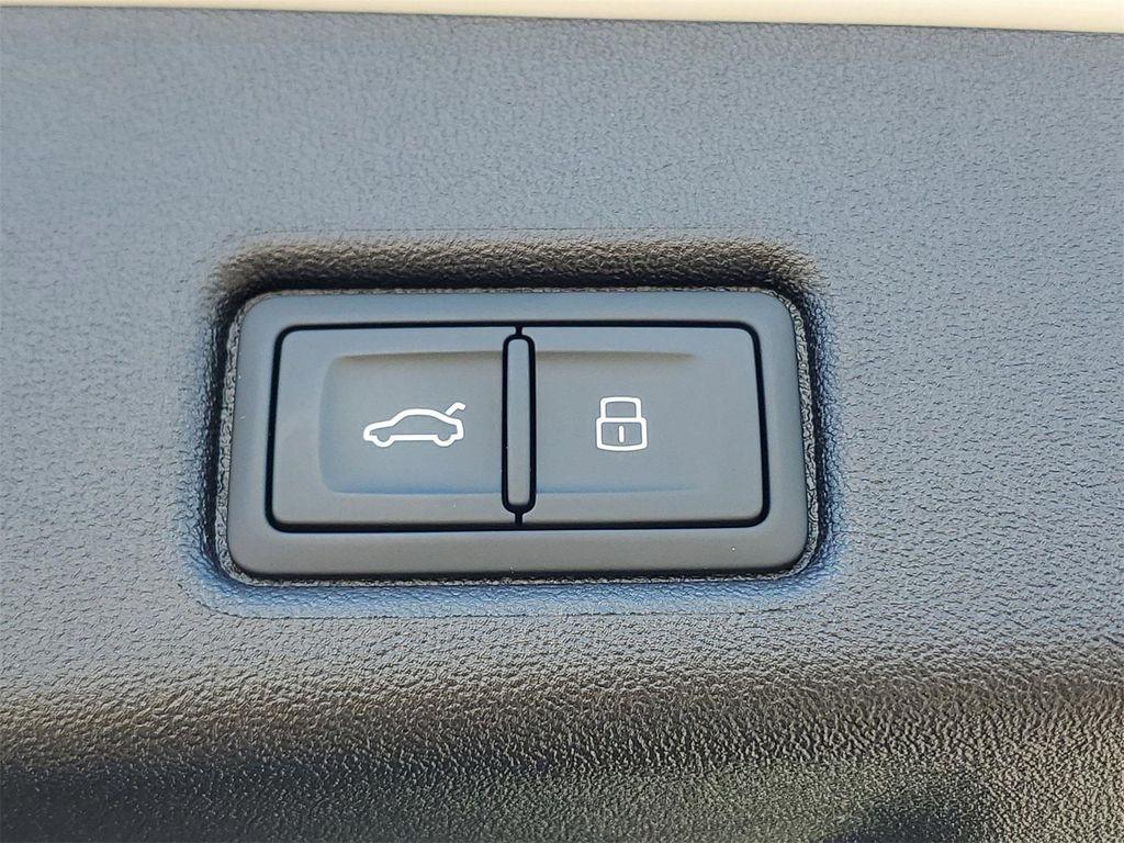 new 2025 Audi Q5 car, priced at $55,701