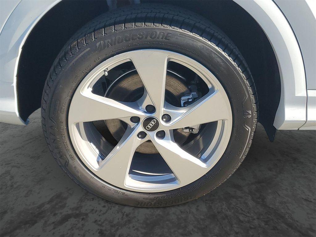 new 2025 Audi Q5 car, priced at $55,701