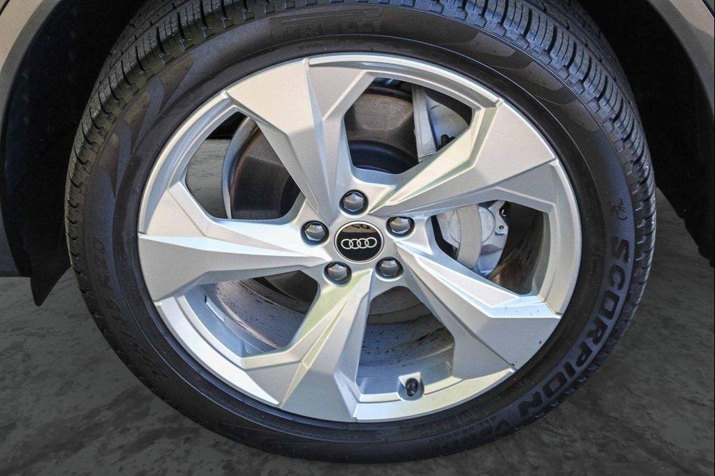 used 2025 Audi Q5 car, priced at $43,997