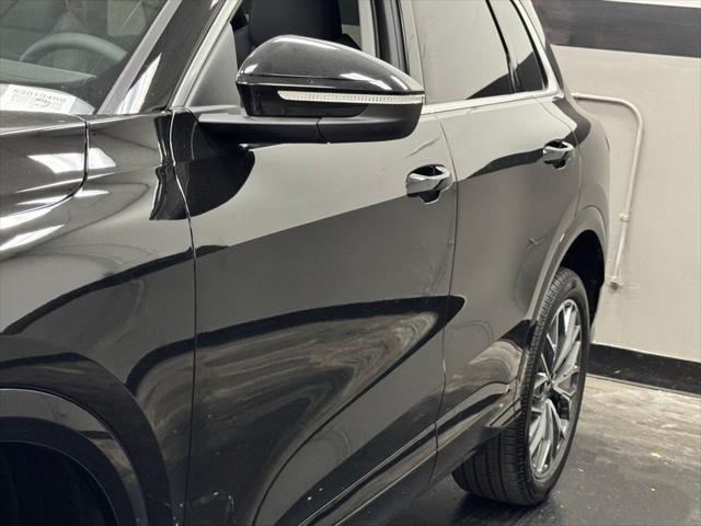 new 2025 Audi Q5 car, priced at $60,960