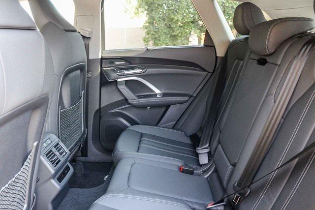 new 2025 Audi Q5 car, priced at $61,050