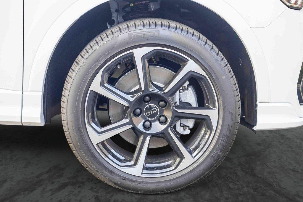 new 2025 Audi Q3 car, priced at $41,823