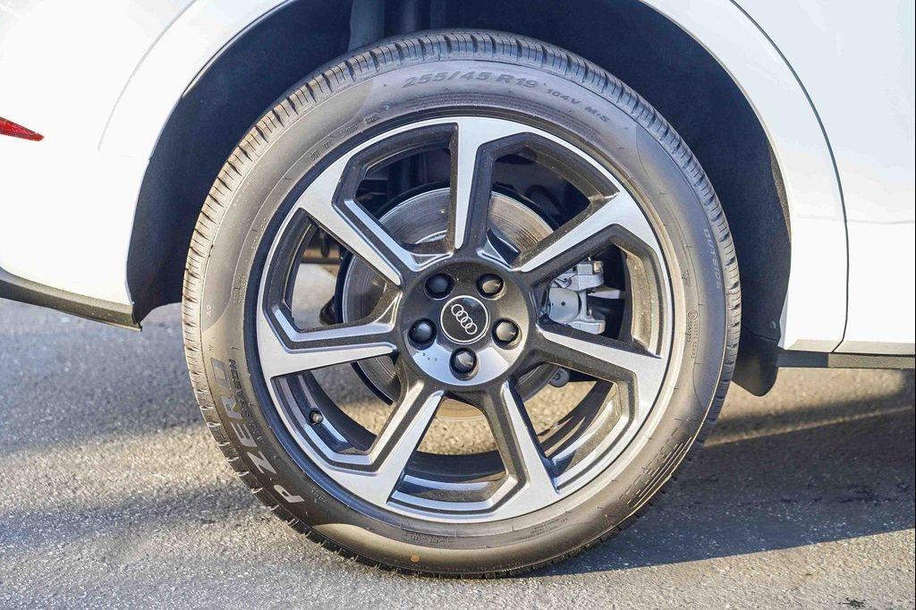 new 2025 Audi Q3 car, priced at $46,470