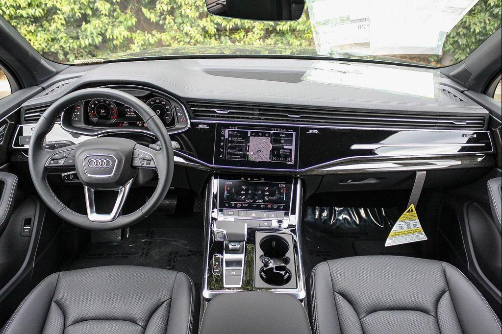 new 2025 Audi Q7 car, priced at $74,361