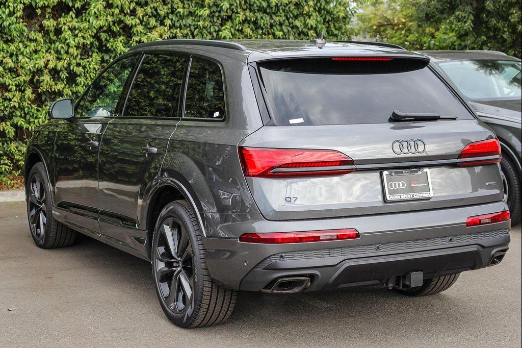 new 2025 Audi Q7 car, priced at $74,361