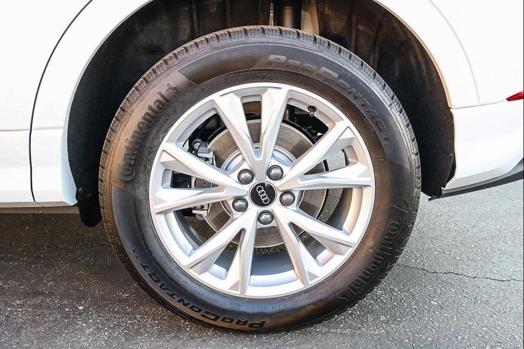 new 2025 Audi Q3 car, priced at $44,175