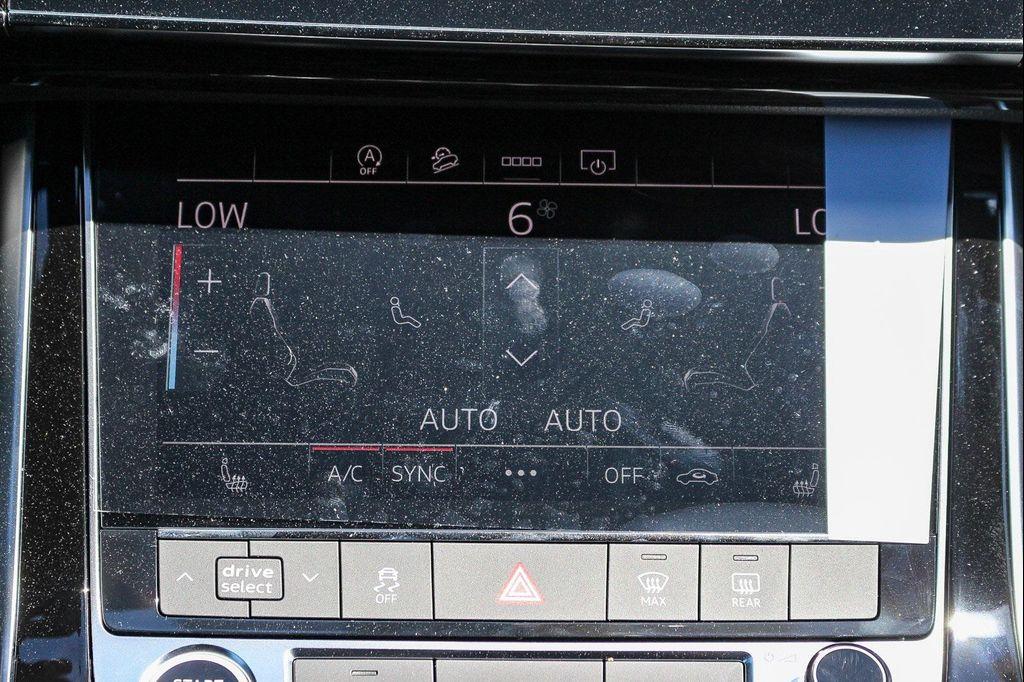 new 2025 Audi Q7 car, priced at $61,622