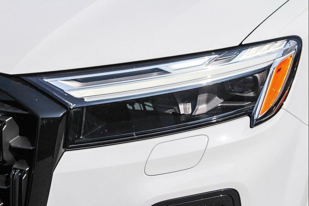 new 2026 Audi Q7 car, priced at $64,276