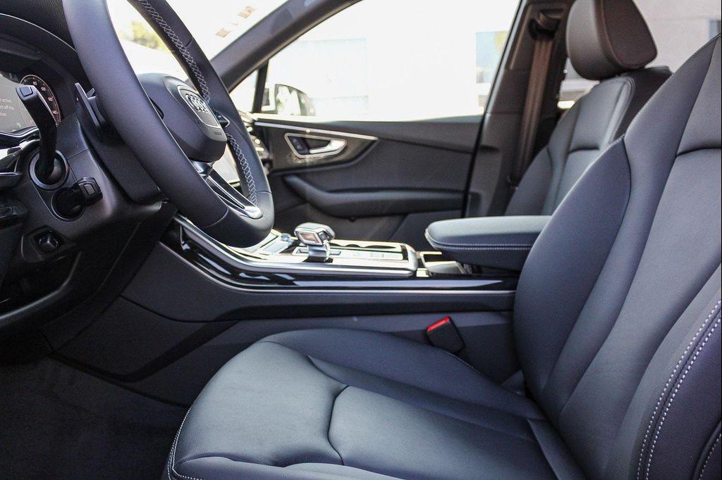 new 2026 Audi Q7 car, priced at $64,276