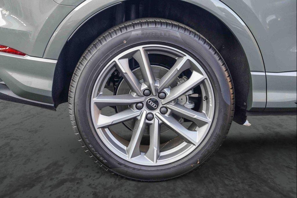 new 2025 Audi Q3 car, priced at $41,377