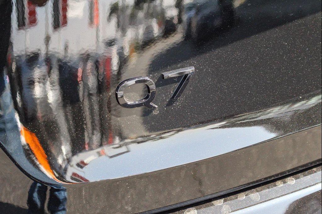 new 2026 Audi Q7 car, priced at $82,084