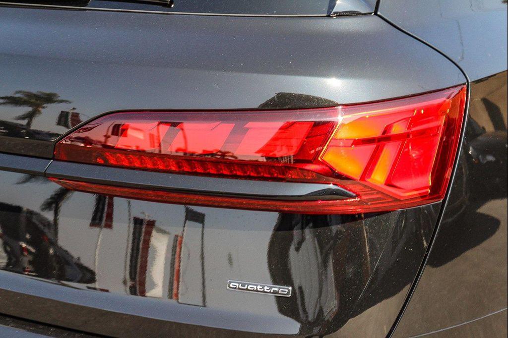 new 2026 Audi Q7 car, priced at $82,084