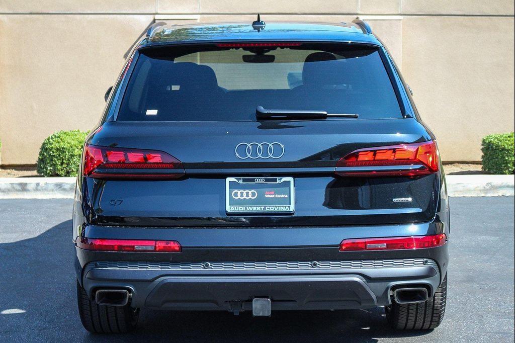 new 2026 Audi Q7 car, priced at $82,084