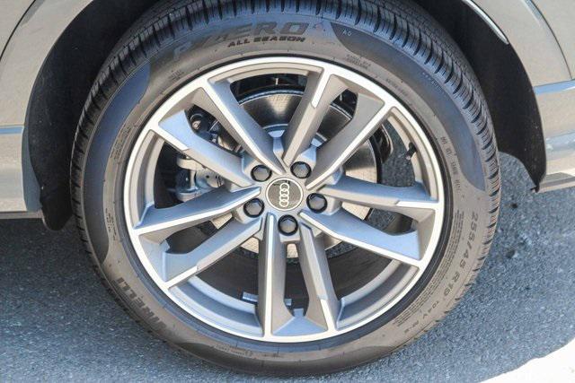 new 2025 Audi Q3 car, priced at $45,785
