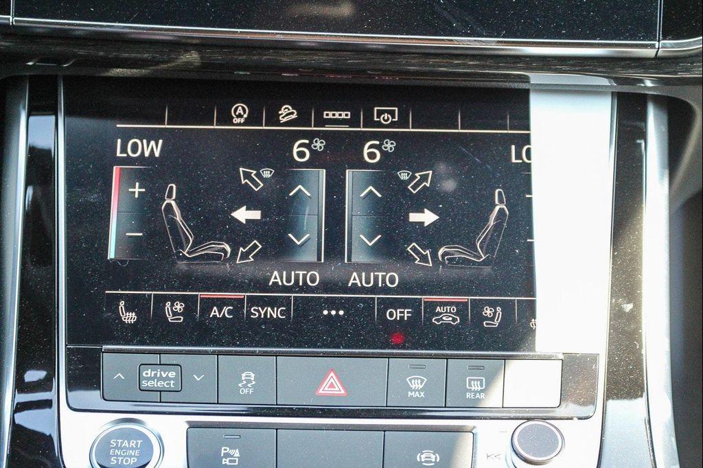 new 2025 Audi Q7 car, priced at $67,622
