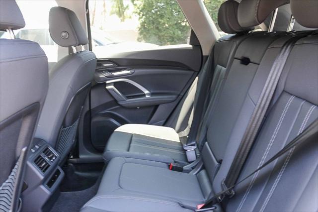 new 2025 Audi Q5 car, priced at $60,335