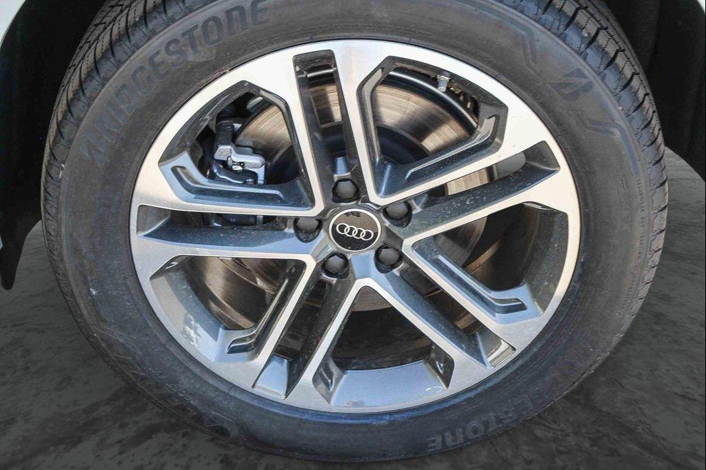 new 2025 Audi Q5 car, priced at $53,541