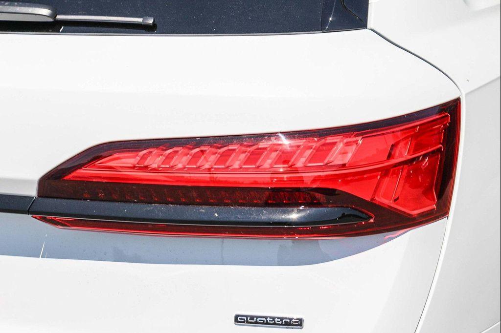 new 2025 Audi Q7 car, priced at $71,625