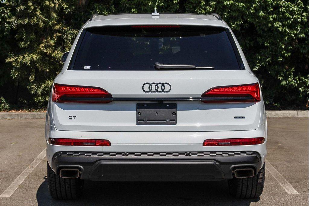 new 2025 Audi Q7 car, priced at $71,625