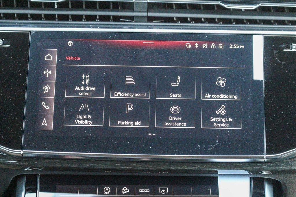 new 2025 Audi Q7 car, priced at $71,625
