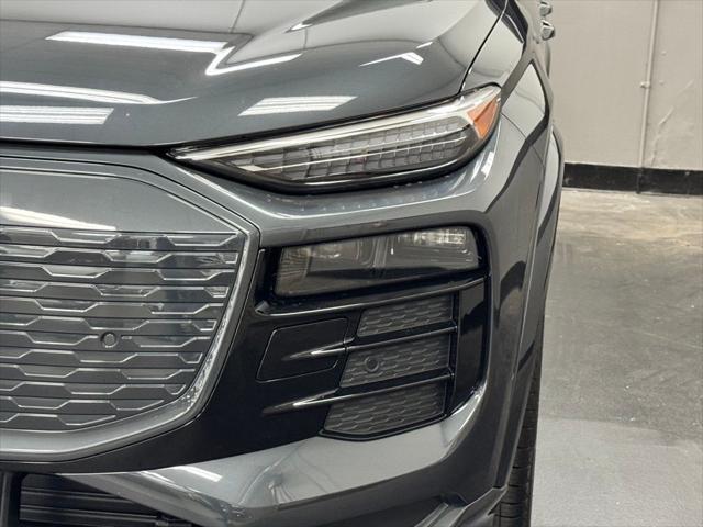 new 2025 Audi Q6 e-tron car, priced at $78,420