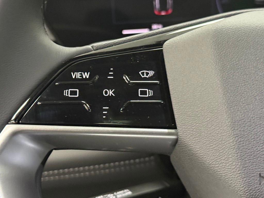 new 2025 Audi Q6 e-tron car, priced at $62,034