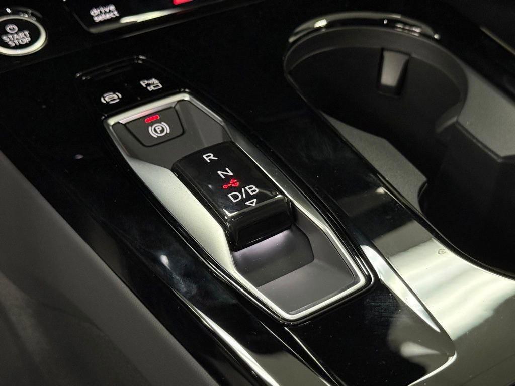 new 2025 Audi Q6 e-tron car, priced at $62,034