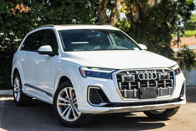 new 2025 Audi Q7 car, priced at $75,510