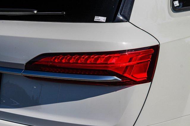new 2025 Audi Q7 car, priced at $75,510