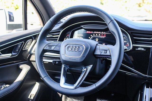 new 2025 Audi Q7 car, priced at $75,510
