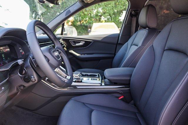 new 2025 Audi Q7 car, priced at $75,510