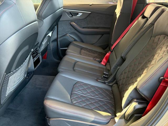 new 2025 Audi SQ7 car